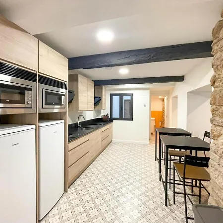 ゲストハウス San Isidoro Coliving オビエド